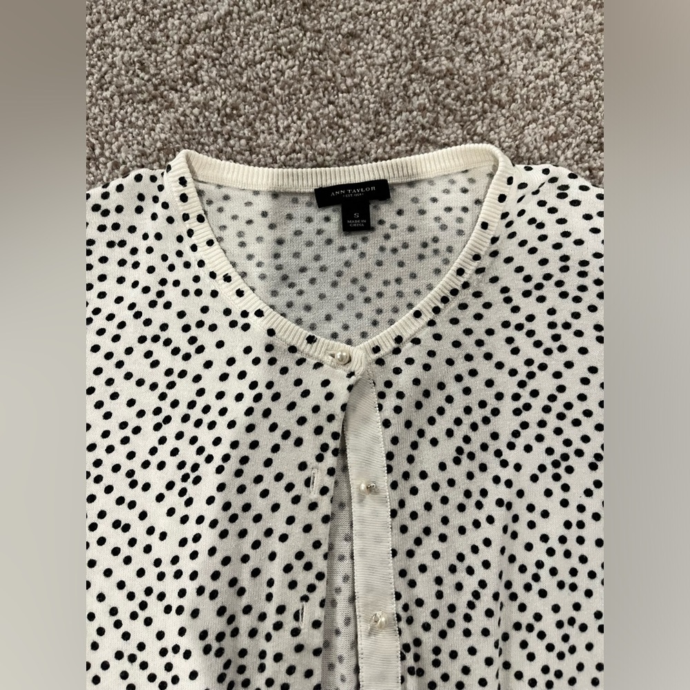 Ann Taylor size small black and white polkadot cardigan